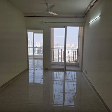 Room in 3 BHK Apartment at Hero Homes Phase 2, Sector 104 – for Rent