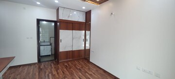 Room in 3 BHK Apartment at L&T Raintree Boulevard Phase 2, Hebbal – for Rent