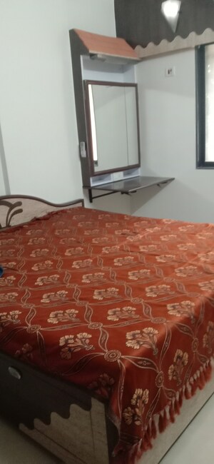 2 BHK Apartment For Rent in Riddhi Garden, Malad East