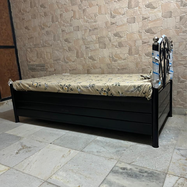 Bedroom, majiwada Pg For Boys In Majiwada 9603543