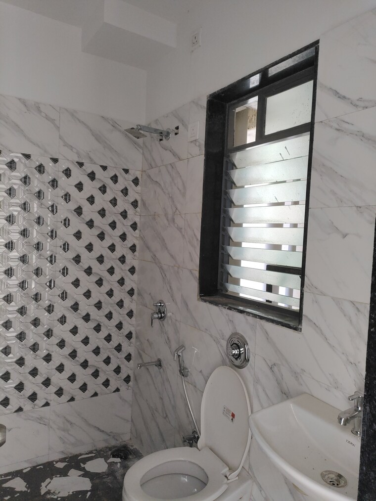 Bathroom, uk-iridium 2 Bedroom 521 Sq.Ft. Apartment In Kandivali East Mumbai 9603591