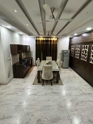 Parking in 3 BHK Apartment at Central Park Resorts, Sector 48 – for Rent