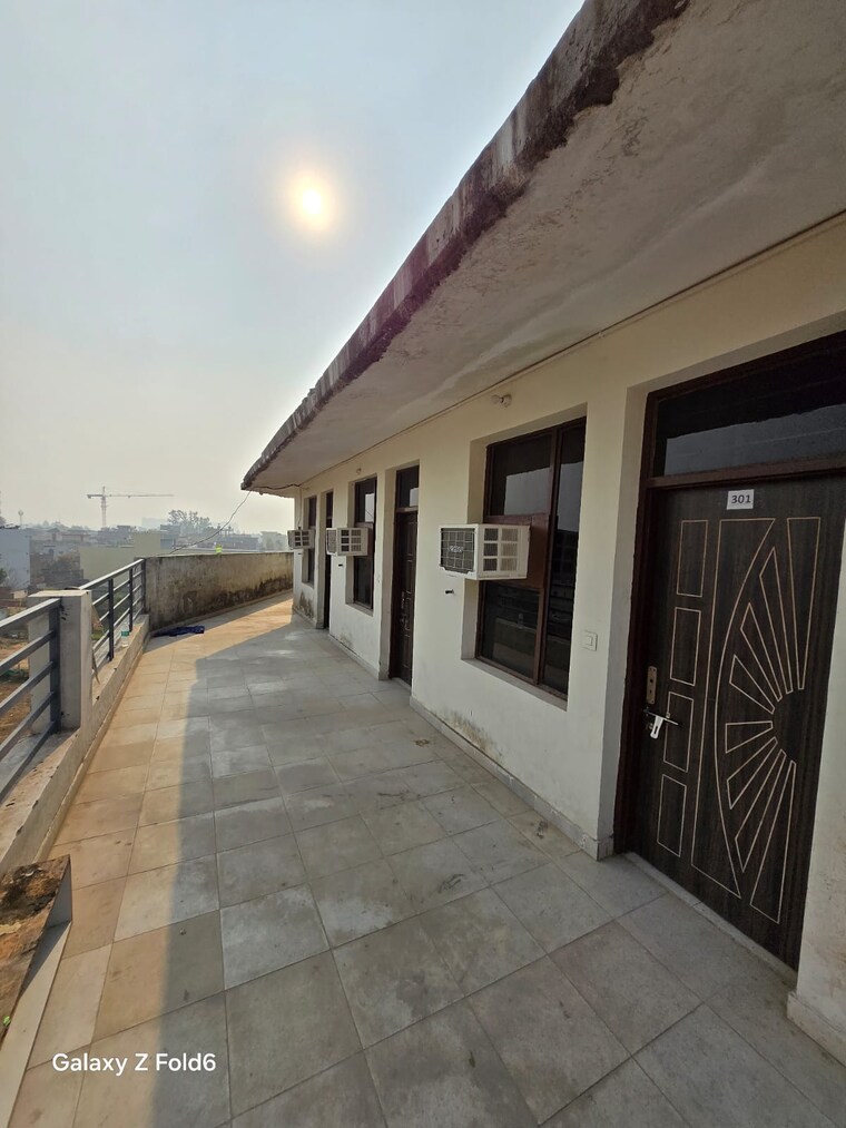 Exterior View, vip road 6+ Bedroom 282 Sq.Yd. Builder Floor In Vip Road Zirakpur 9603666