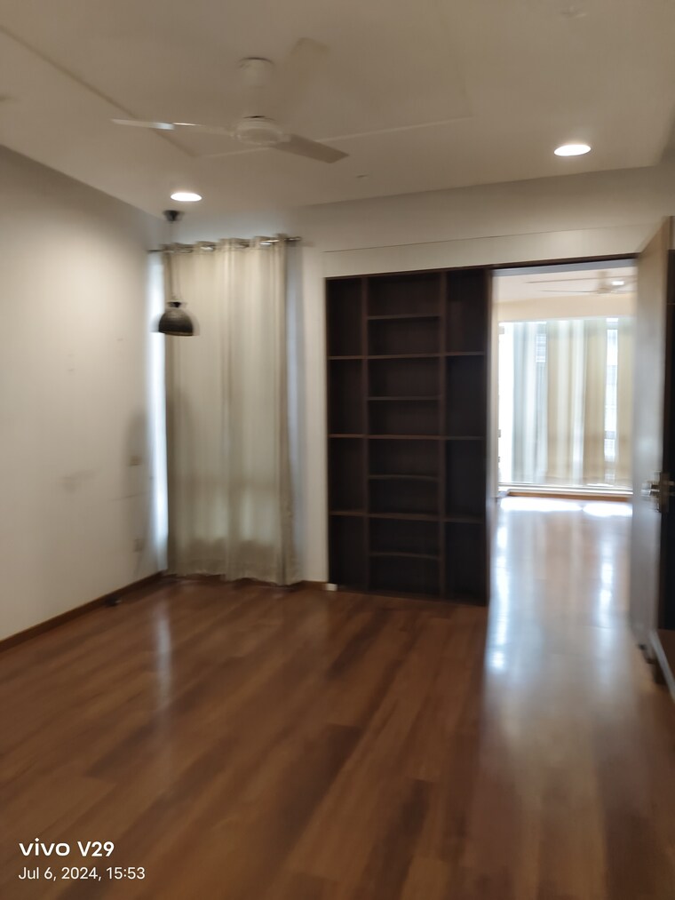 Room, emaar-the-palm-springs 4 Bedroom 3800 Sq.Ft. Apartment In Sector 54 Gurgaon 9603717