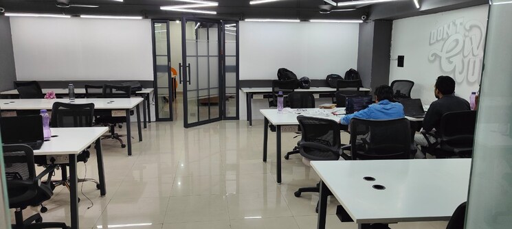 Team Area, vijay nagar Commercial Office Space 1970 Sq.Ft. In Vijay Nagar Indore 9603710