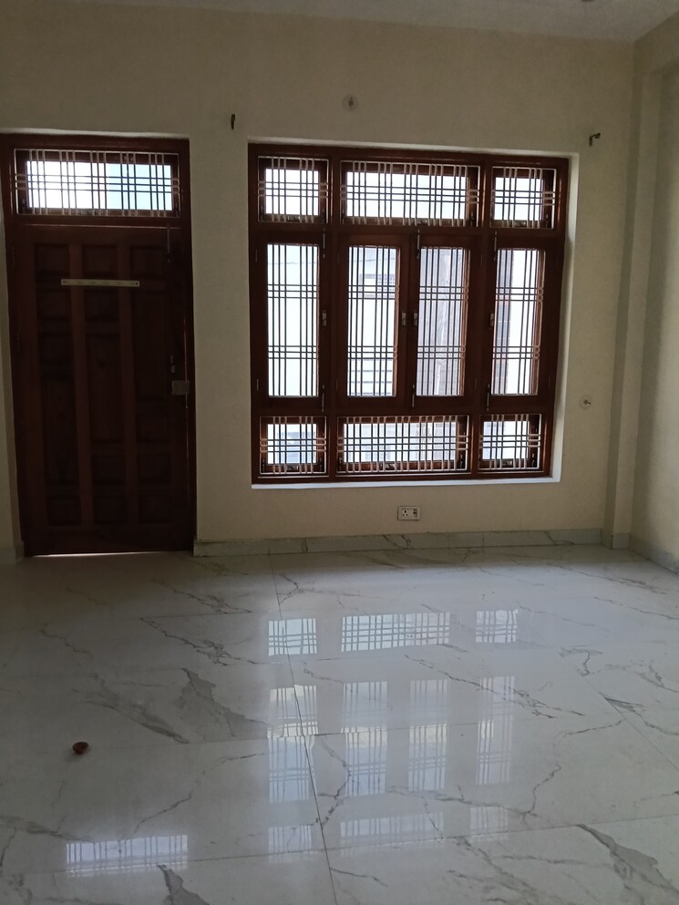 Room, gomti nagar 2 Bedroom 1200 Sq.Ft. Independent House In Gomti Nagar Lucknow 9603735