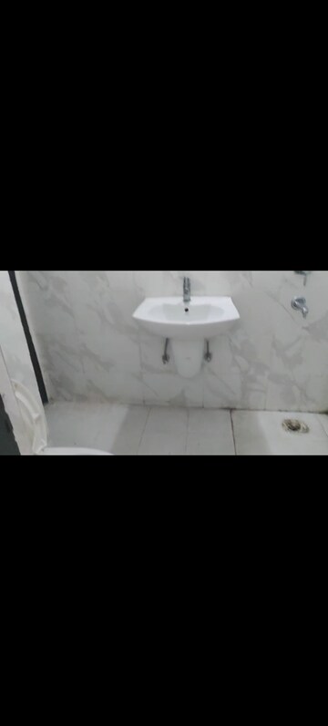 Bathroom in 2.5 BHK Apartment at KW Srishti, Raj Nagar Extension – for Sale