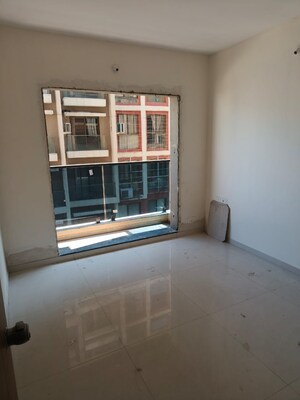 Room in 4 BHK Apartment at Chaphalkar Elina Living, Mohammadwadi – for Sale