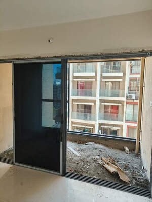 Room in 4 BHK Apartment at Chaphalkar Elina Living, Mohammadwadi – for Sale