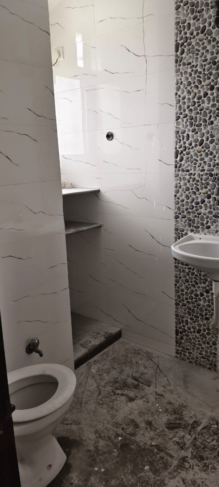 Bathroom, ip extension 3 Bedroom 1600 Sq.Ft. Apartment In Ip Extension Delhi 9603786