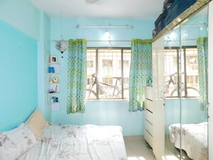 Room in 1 BHK Apartment at Dosti Estates, Wadala East – for Rent