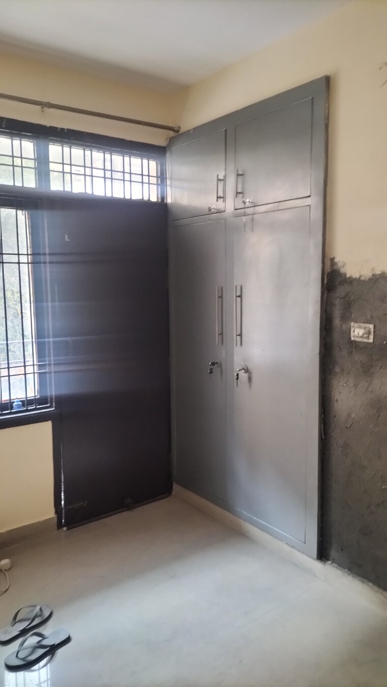 Room, srs-residency 2 Bedroom 1304 Sq.Ft. Apartment In Sector 88 Faridabad 9603848