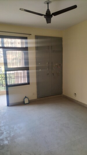 Room in 2 BHK Apartment at SRS Residency, Sector 88 – for Rent