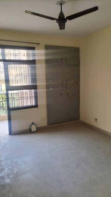 Room in 2 BHK Apartment at SRS Residency, Sector 88 – for Rent