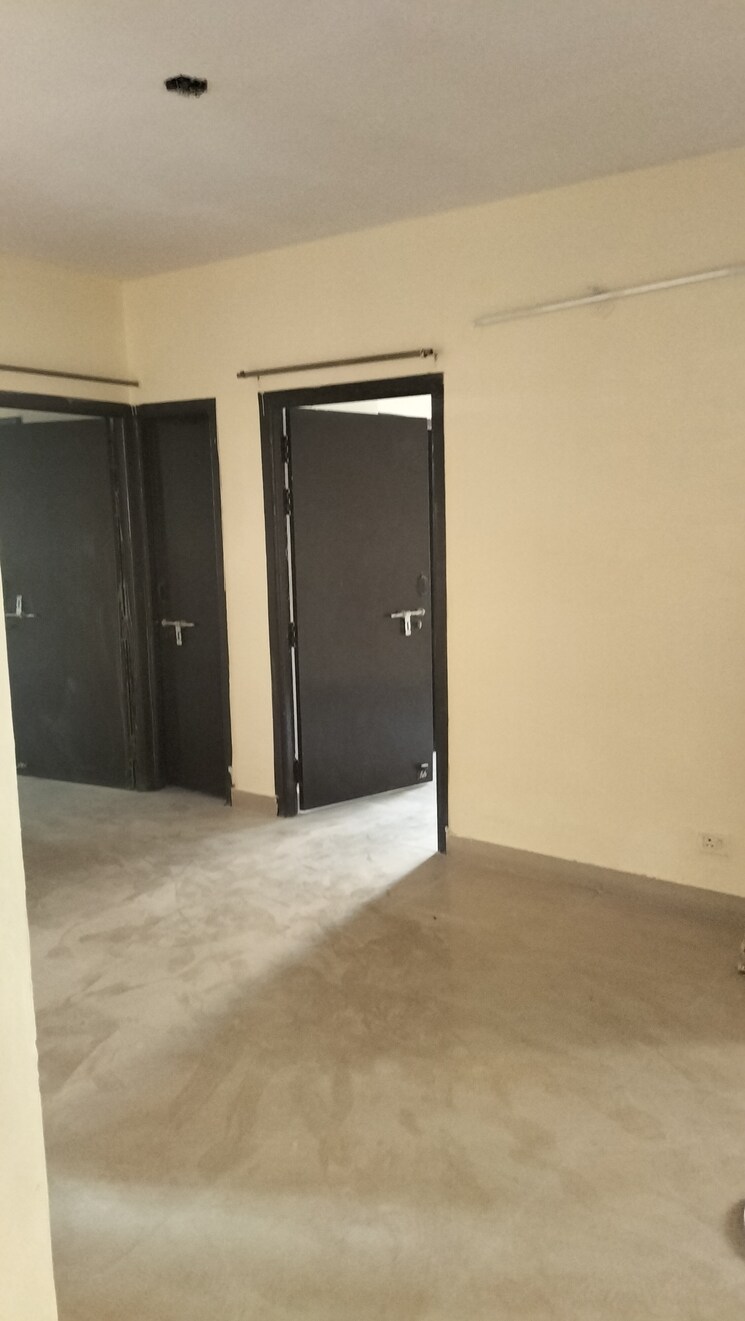 Room, srs-residency 2 Bedroom 1304 Sq.Ft. Apartment In Sector 88 Faridabad 9603848
