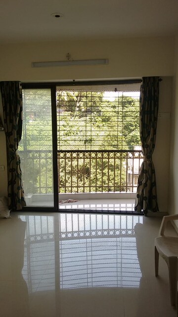 Room in 2 BHK Apartment at Anand Heights, Wadala – for Rent