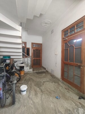 Room in  Pg at Vipul Khand – for Rent