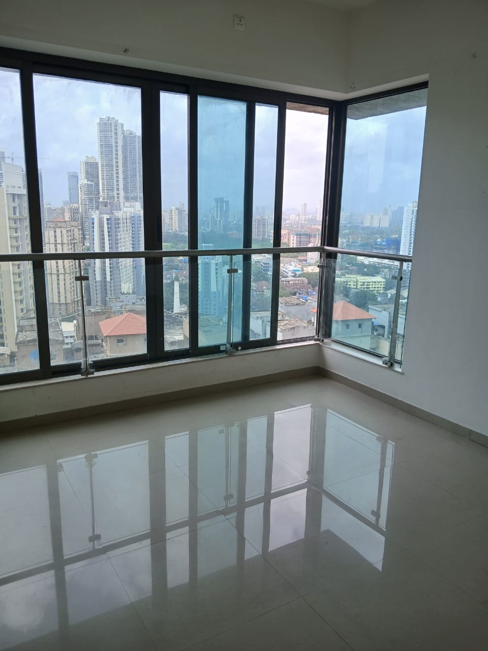 3 BHK + Servant Room 1348 Sq.Ft. Apartment in Lodha Parkside