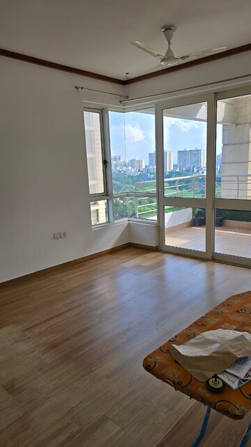 2 BHK Apartment For Rent in Jaypee Greens Pavilion Court, Sector 128