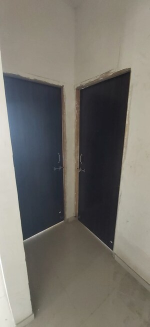 Furnished Amenities in 2 BHK Apartment at Anand Heights, Wadala – for Rent