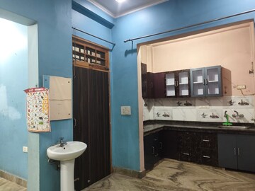 Room in  Pg at Vipul Khand – for Rent