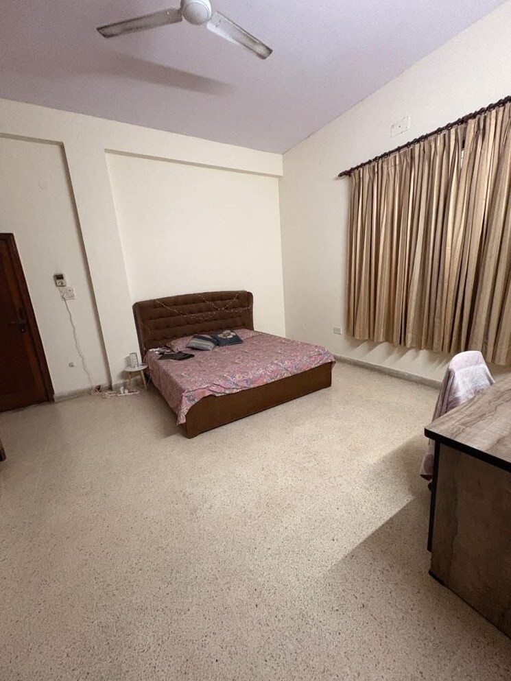 Living Room, ansal-plaza-sector-23 3 Bedroom 2500 Sq.Ft. Builder Floor In Sector 23 Gurgaon 9603974