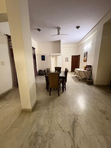 Master Bedroom in 3 BHK Builder Floor at Ansal Plaza Sector-23, Sector 23 – for Rent