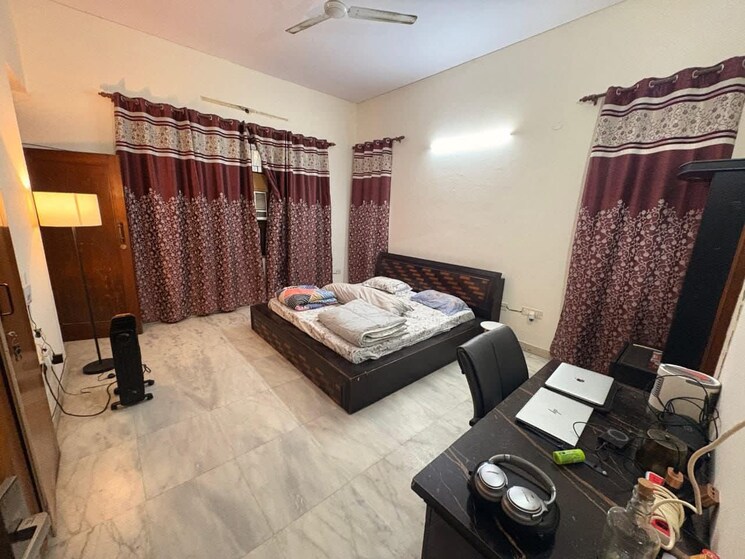 Living Room, ansal-plaza-sector-23 3 Bedroom 2500 Sq.Ft. Builder Floor In Sector 23 Gurgaon 9603974