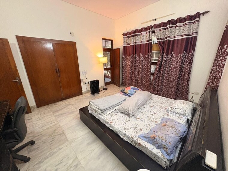 Bedroom, ansal-plaza-sector-23 3 Bedroom 2500 Sq.Ft. Builder Floor In Sector 23 Gurgaon 9603974