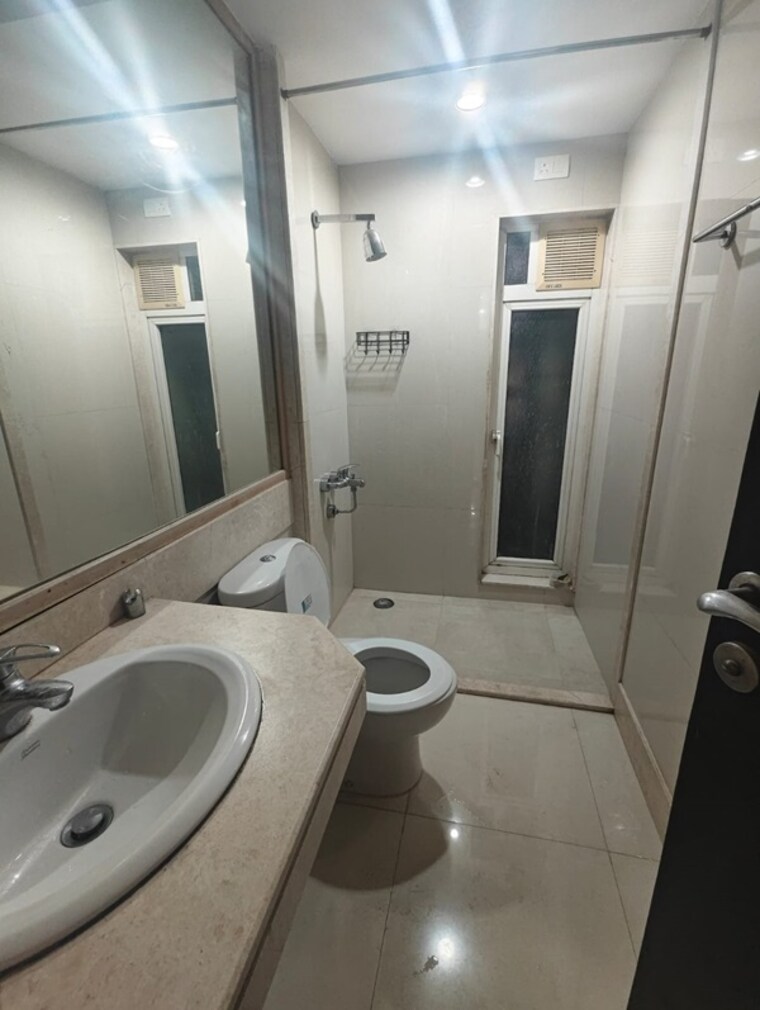 Bathroom, hiranandani-maitri-park 2 Bedroom 975 Sq.Ft. Apartment In Chembur Mumbai 9603955