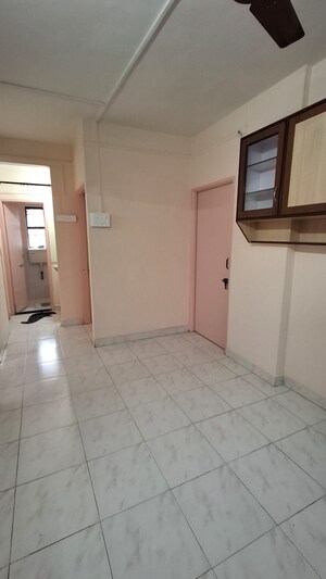 Room in 2 BHK Apartment at Sinhagad Road – for Rent