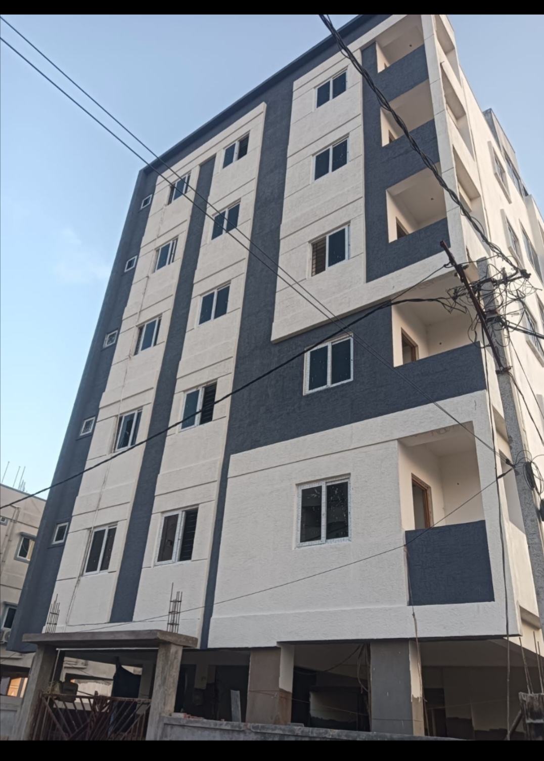 6+ BHK Apartment For Sale in Kondapur