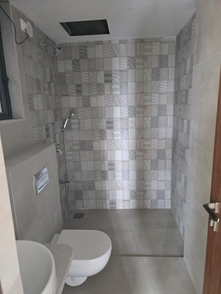 Bathroom, hubtown-seasons 2 Bedroom 975 Sq.Ft. Apartment In Chembur Mumbai 9604009