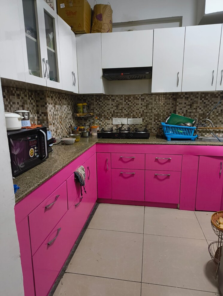 Kitchen, express-zenith 3 Bedroom 915 Sq.Ft. Apartment In Sector 77 Noida 9604040