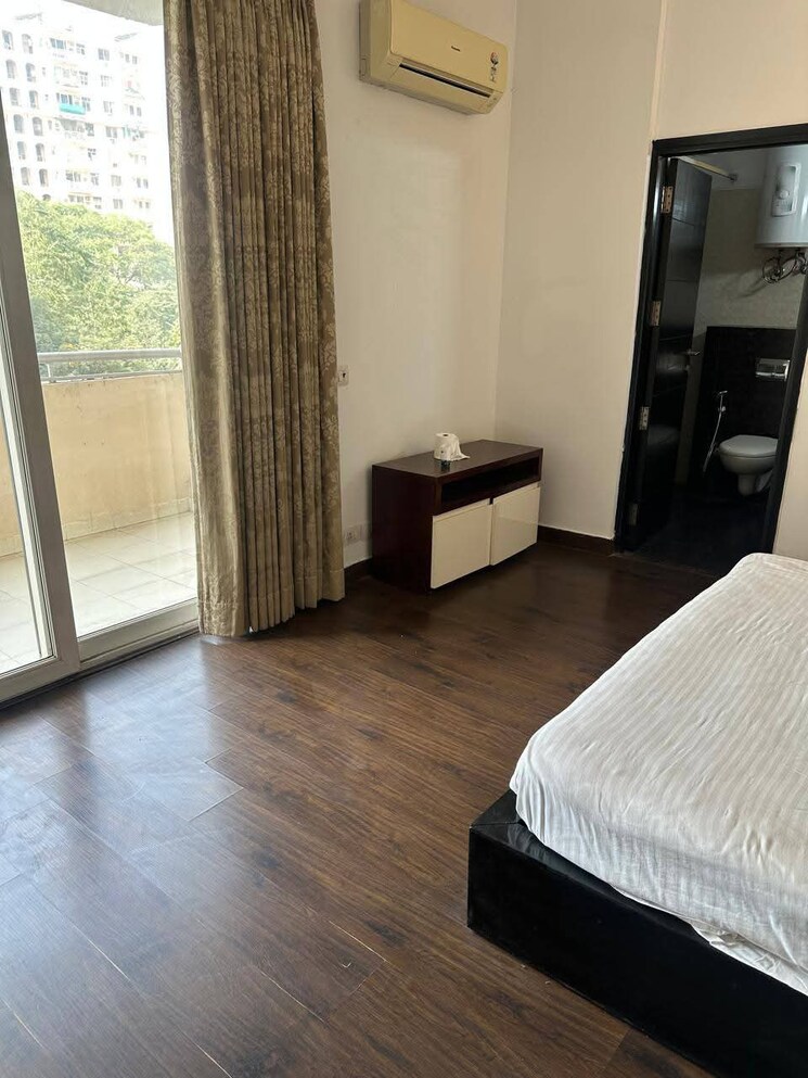 Bedroom, ansal-plaza-sector-23 3 Bedroom 3200 Sq.Ft. Builder Floor In Sector 23 Gurgaon 9604038