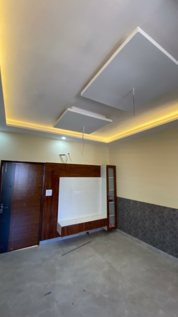 Room, sector 123 4 Bedroom 115 Sq.Yd. Independent House In Sector 123 Mohali 9604056