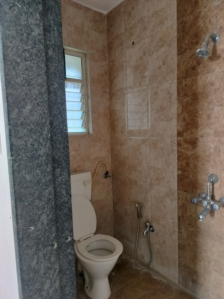Bathroom, sai-life-style 2 Bedroom 950 Sq.Ft. Apartment In Dhanori Pune 9604047