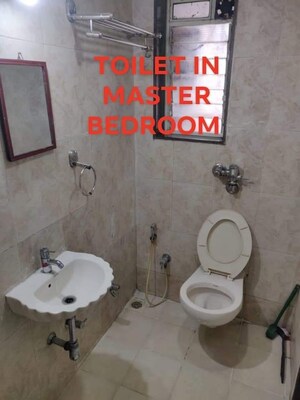 Bathroom in  Pg at Malad West – for Rent