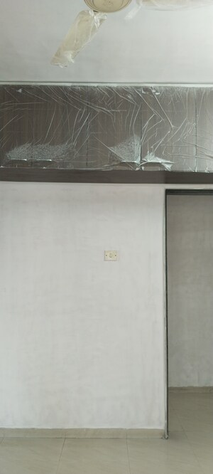 Room in 2 BHK Apartment at Nirmal Lifestyle Residency CHS Ltd, Mulund West – for Rent