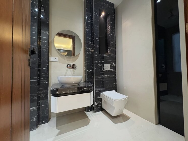 Bathroom, sector 11 dwarka 4 Bedroom 1800 Sq.Ft. Apartment In Sector 11 Dwarka Delhi 9604092