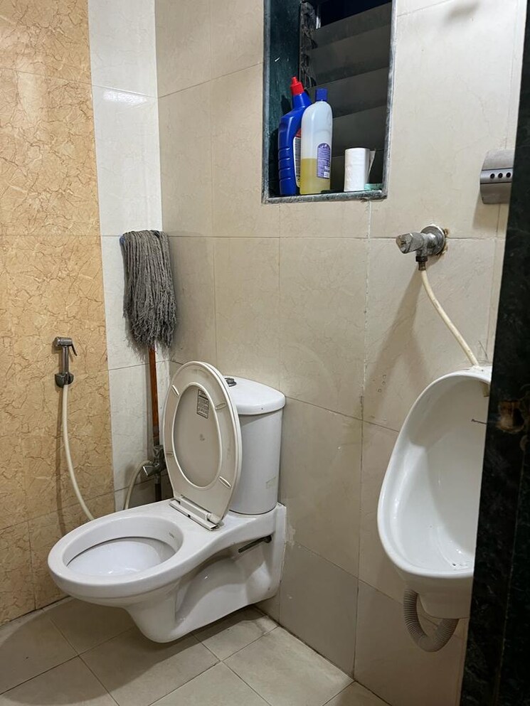 Bathroom, haware-infotech-park-vashi Commercial Office Space 670 Sq.Ft. In Vashi Sector 30a Navi Mumbai 9604095