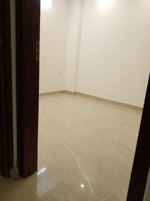 Room in 1 BHK Builder Floor at Saket – for Rent