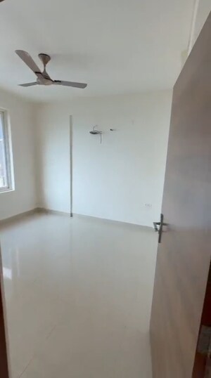 3 BHK Apartment For Rent in Shiv The Ozone Solitaire, Sector 87