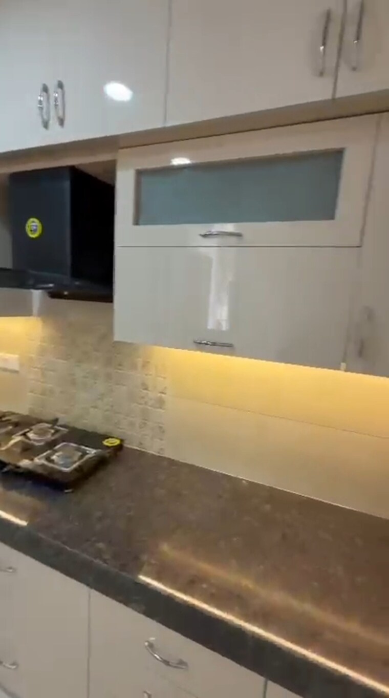 Kitchen, shiv-the-ozone-solitaire 3 Bedroom 1735 Sq.Ft. Apartment In Sector 87 Faridabad 9604139