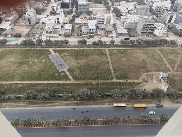 Swimming Pool, mahagun-marvella 2.5 Bedroom 1380 Sq.Ft. Apartment In Sector 78 Noida 9604135