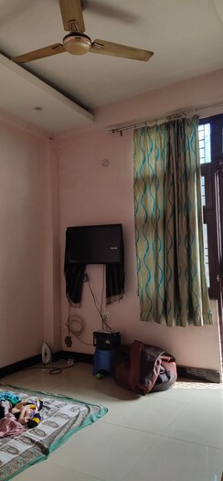 4 BHK Builder Floor For Sale in Krishna Garden colony
