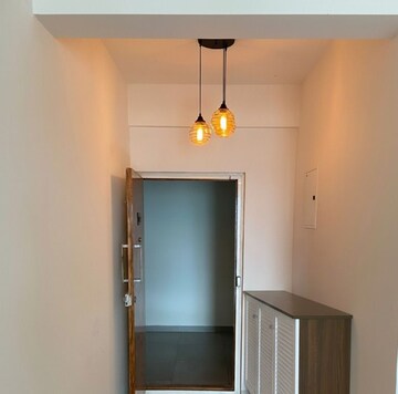 Room in 2 BHK Apartment at Mantri Astra, Hennur – for Rent