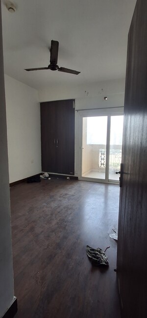 Furnished Amenities in 2 BHK Apartment at Supertech The Romano, Sector 118 – for Rent