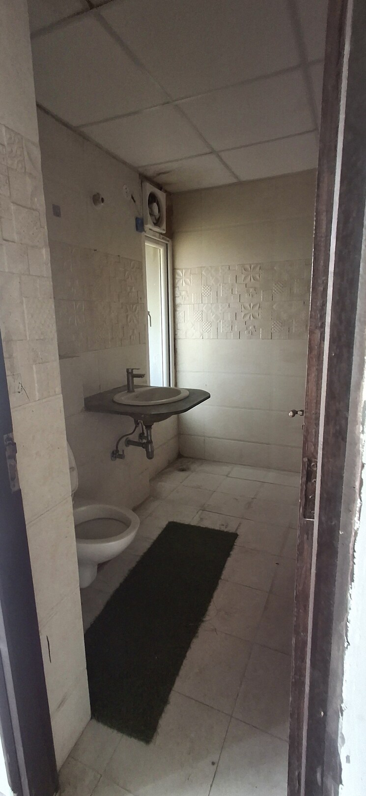 Bathroom, supertech-the-romano 2 Bedroom 1020 Sq.Ft. Apartment In Sector 118 Noida 9604184