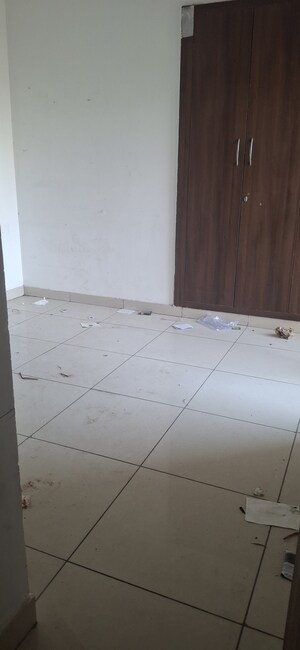 Furnished Amenities in 2 BHK Apartment at Supertech The Romano, Sector 118 – for Rent